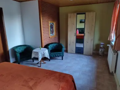 Schlafzimmer Untergeschoss