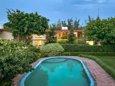 PoolOfHouse