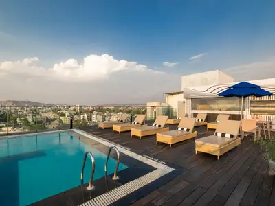 PoolOfHouse