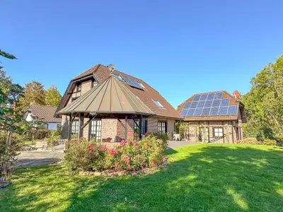 Außenseite Ferienhaus [Sommer]