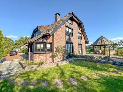 Außenseite Ferienhaus [Sommer]
