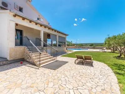 Ferienhaus für 7 Personen in Rastane 5/10