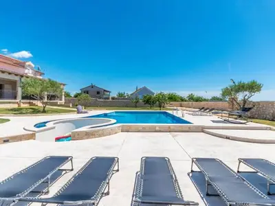 Ferienhaus für 7 Personen in Rastane 6/10
