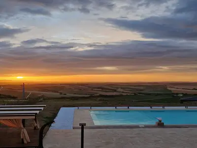 PoolOfHouse