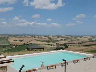 PoolOfHouse