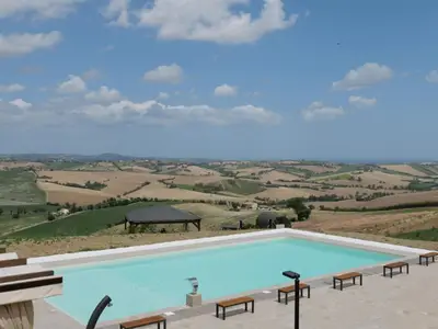 PoolOfHouse