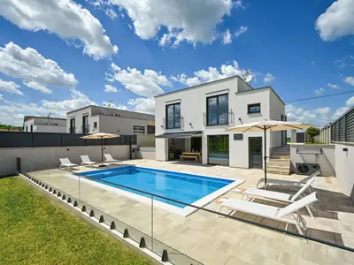 pool