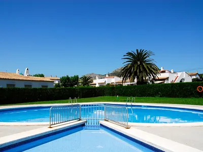 PoolOfHouse