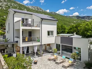 Ferienhaus für 8 Personen (400 m²) in Crikvenica