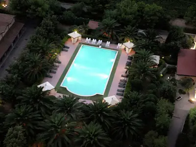 PoolOfHouse
