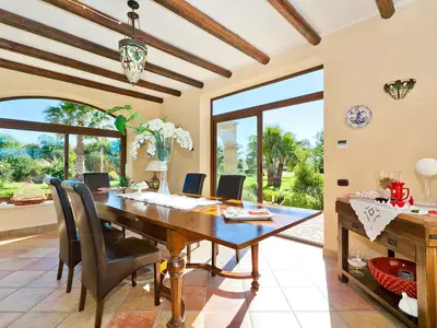 DiningRoom