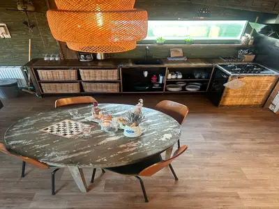 DiningRoom