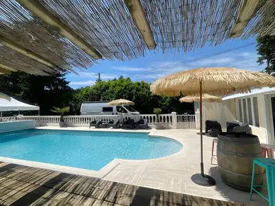 PoolOfHouse