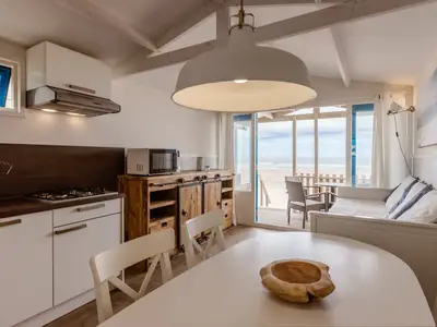 DiningRoom DiningRoom