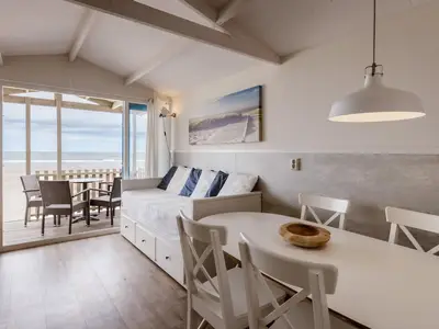 DiningRoom DiningRoom
