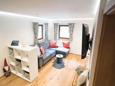Leite_Häusl_Wohnzimmer mit Schlafcouch