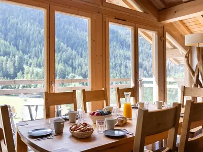 DiningRoom