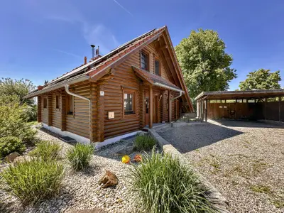 Außenseite Ferienhaus [Sommer]
