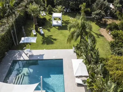 PoolOfHouse