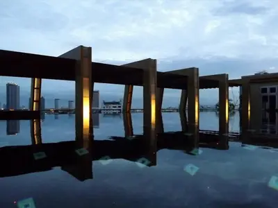 PoolOfHouse