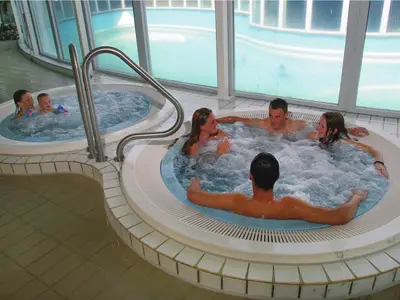 PoolOfHouse