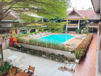 PoolOfHouse