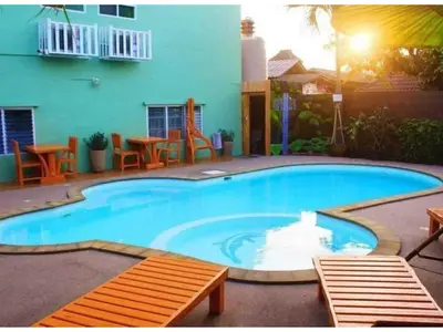 PoolOfHouse