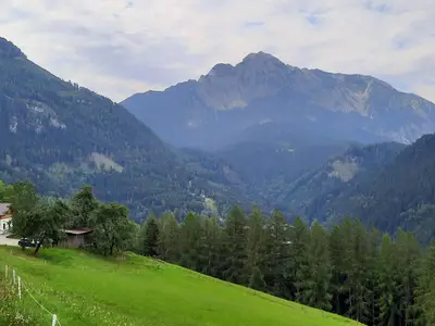 Almhaus mit Panorama