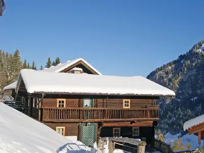 Bauernhaus im Winter