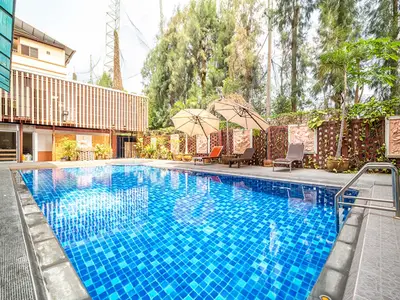 PoolOfHouse