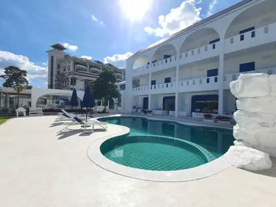 PoolOfHouse