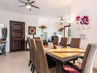 DiningRoom