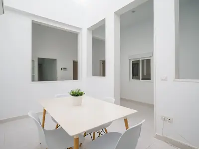 DiningRoom