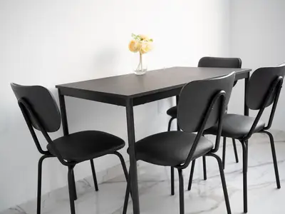 DiningRoom