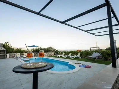 Ferienhaus für 9 Personen in Kaštel Novi 4/10