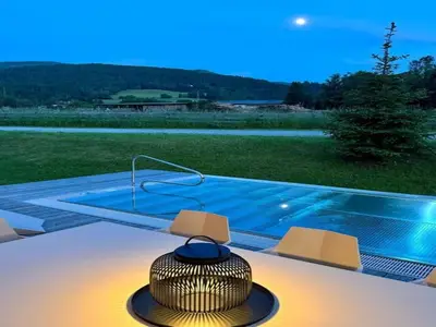 PoolOfHouse
