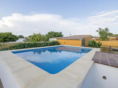 PoolOfHouse