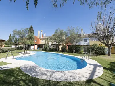 PoolOfHouse