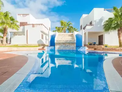 PoolOfHouse