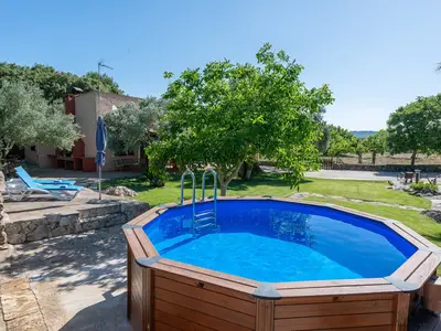 PoolOfHouse