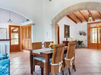 DiningRoom