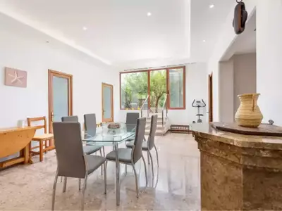 DiningRoom