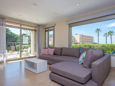 Ferienhaus für 7 Personen (240 m²) in Platja De Muro 5/10