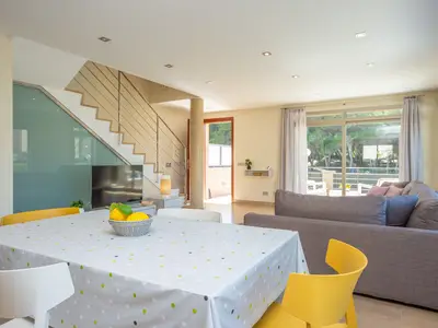 Ferienhaus für 7 Personen (240 m²) in Platja De Muro 8/10