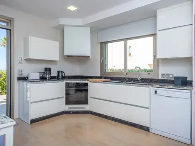 Ferienhaus für 7 Personen (240 m²) in Platja De Muro 10/10