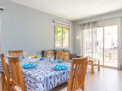 DiningRoom