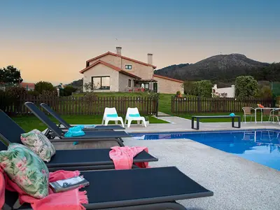 PoolOfHouse
