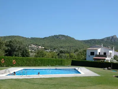 PoolOfHouse
