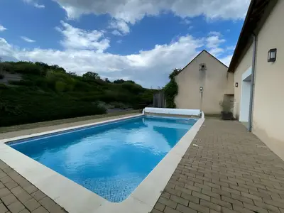 PoolOfHouse