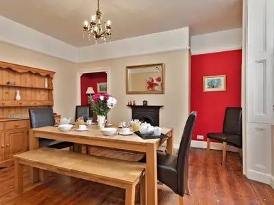 DiningRoom